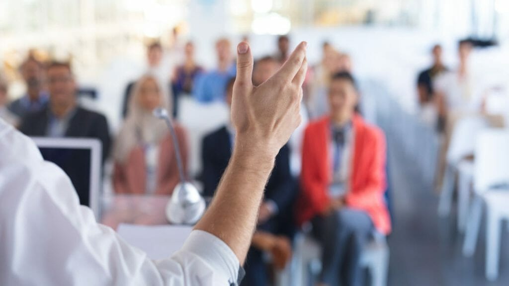 Die Zielgruppenanalyse - Erfolgreiche PowerPoint-Präsentationen durch Fokus auf die Zielgruppe! 1 Zielgruppenanalyse