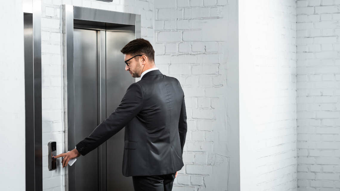 Elevator Pitch: Die Kunst in kurzer Zeit zu überzeugen! Inkl. 6 Elevator Pitch-Beispiele 1 Elevator Pitch-Beispiele: Wo Sie davon profitieren